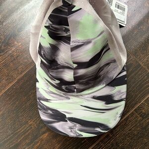 Lululemon Fast and Free Run Hat- NWT